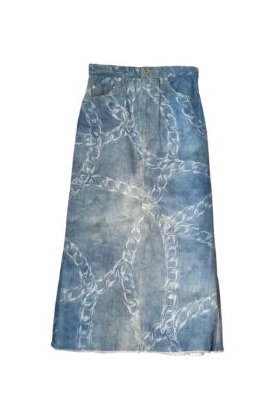 CHAIN PRINT BACK PEPLUM DENIM SKIRT [LIGHT INDIGO]