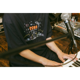 TOUR 2024「宇宙百景」ツアービジュアルTシャツ (navy)
